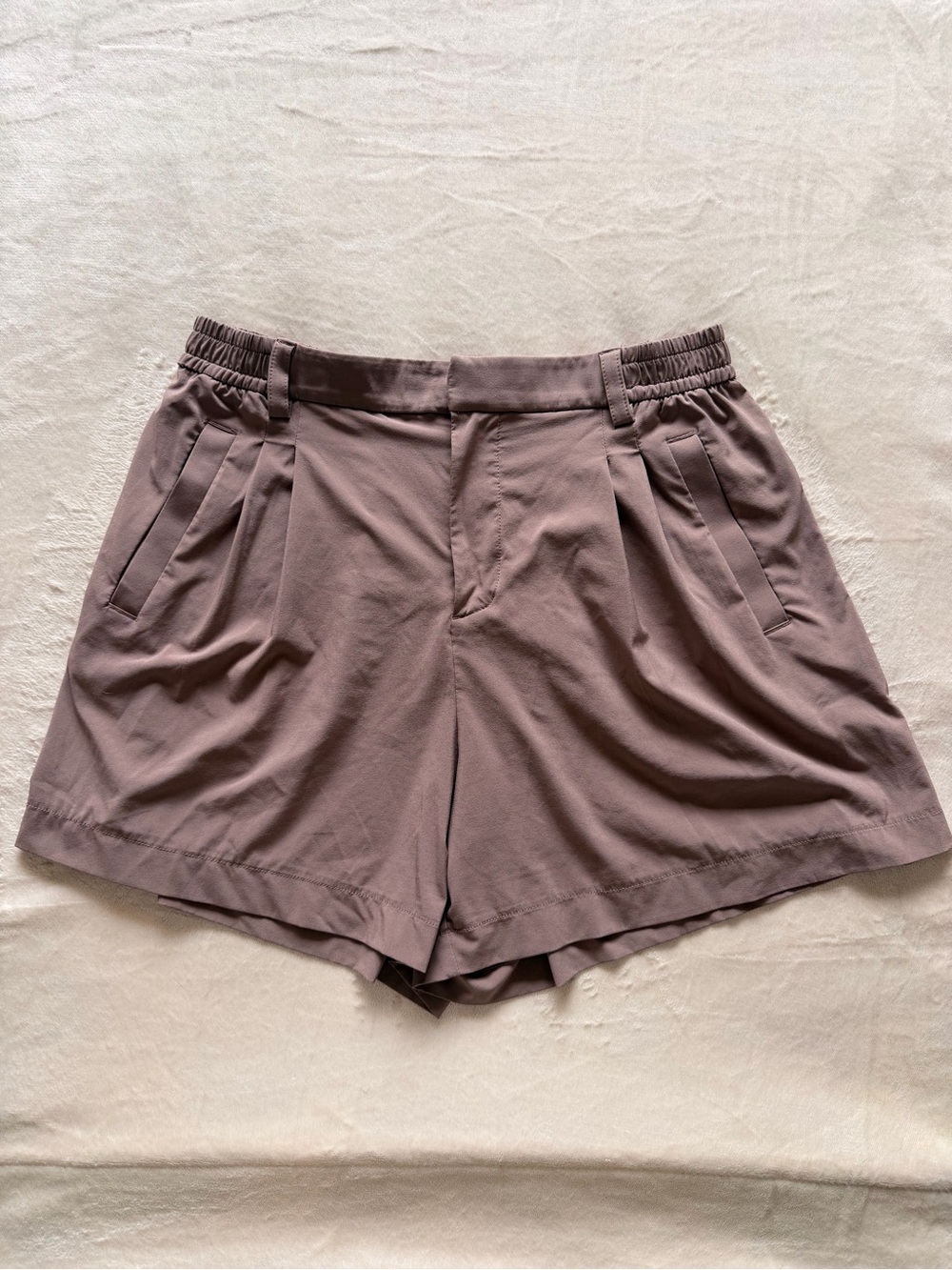 Vuori Mauve High-Waist Pleated Relaxed Shorts
